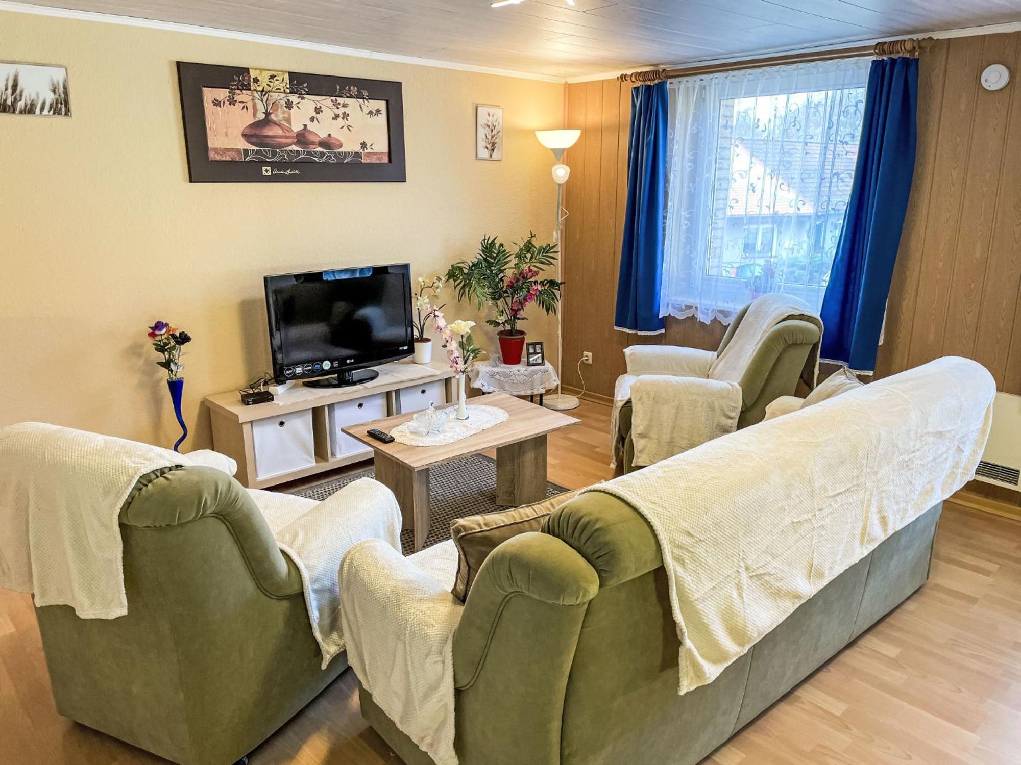 Apartment Old Huesung - Muz326 By Interhome Міров Екстер'єр фото